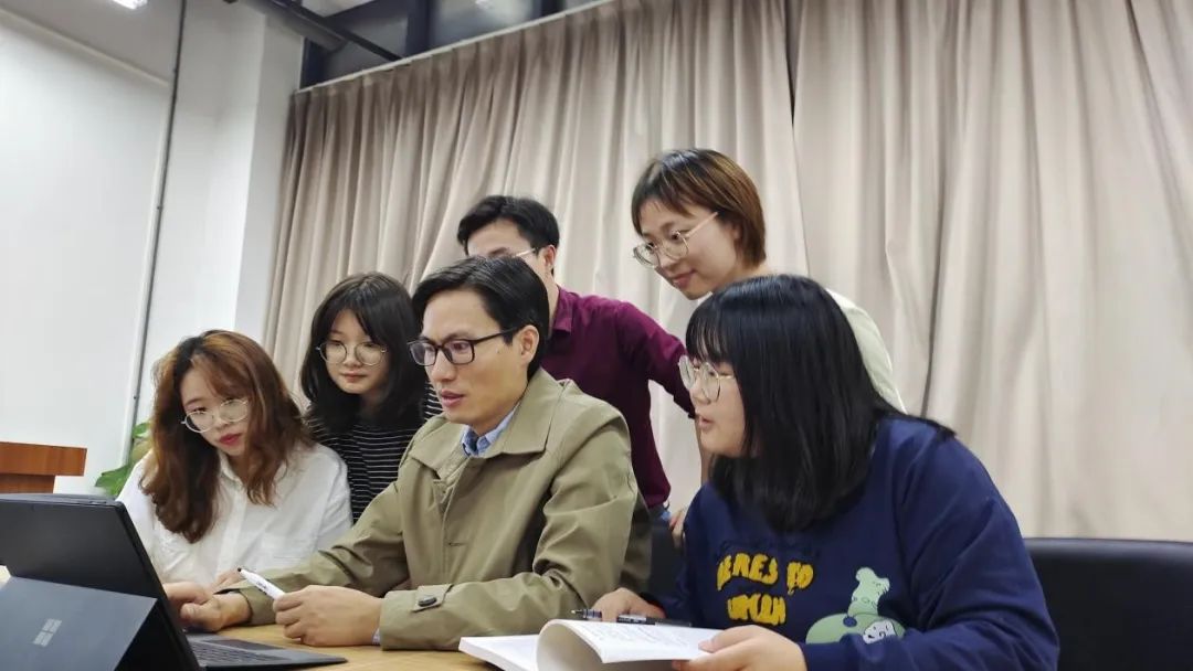 南粤优秀教师牛奔：初心逐梦，负重致远