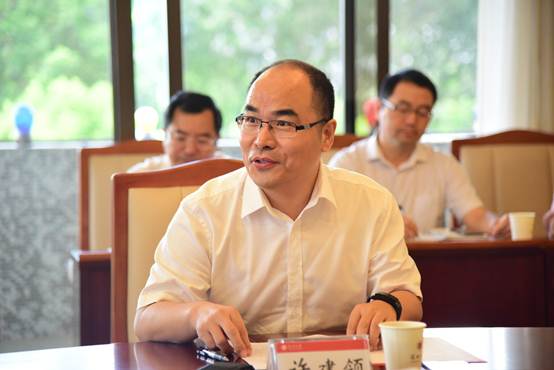 说明: C:\Users\lenovo\Desktop\20180726卢成燕任vsport党委副书记纪委书记\DSW_3443.JPG