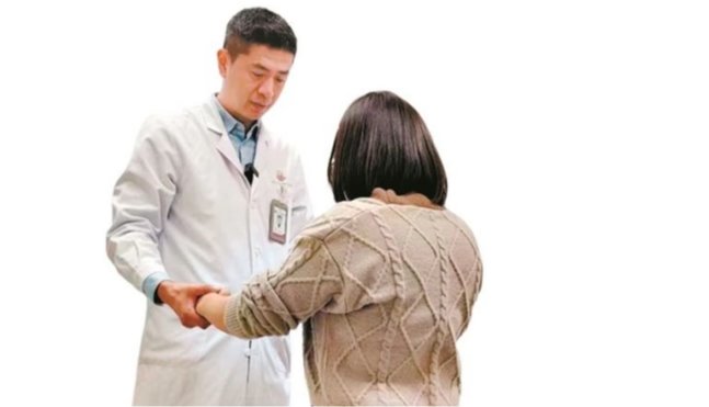 助残义诊，他是帮助别人“重塑人生”的肢体魔术师